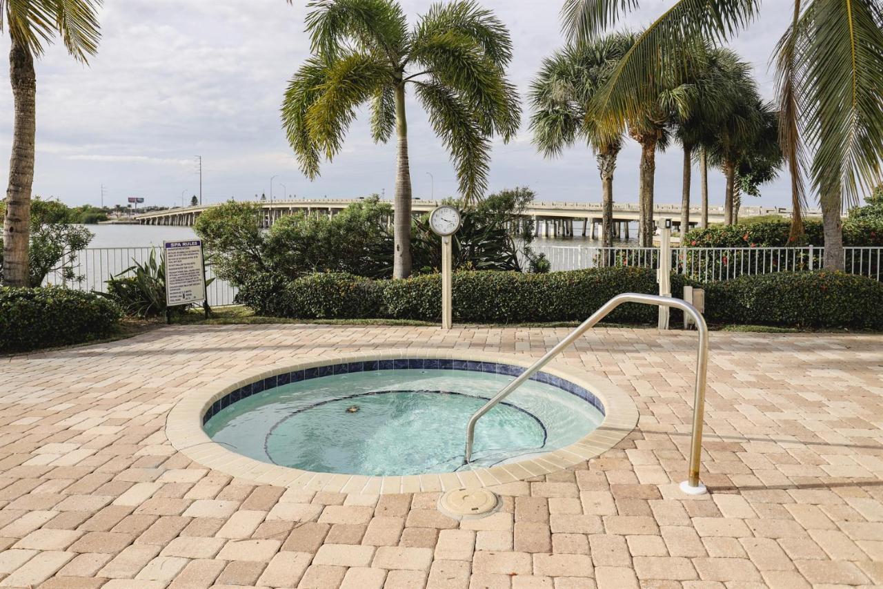 Dolphin Bay In Boca Ciega Resort - 2Br, Pool, Bay View Сент-Питерсберг Экстерьер фото